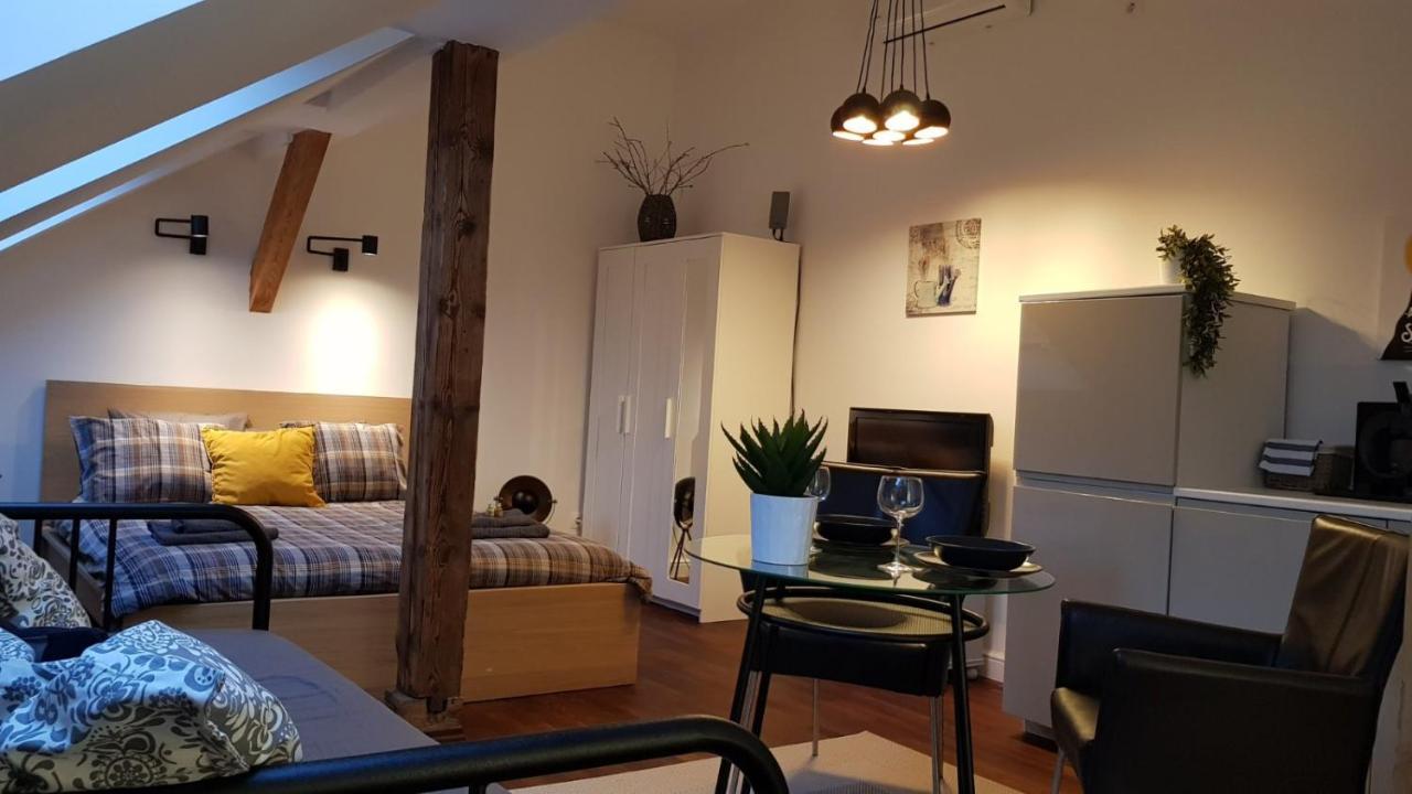 Boutique Ii. Apartment Eger Bagian luar foto