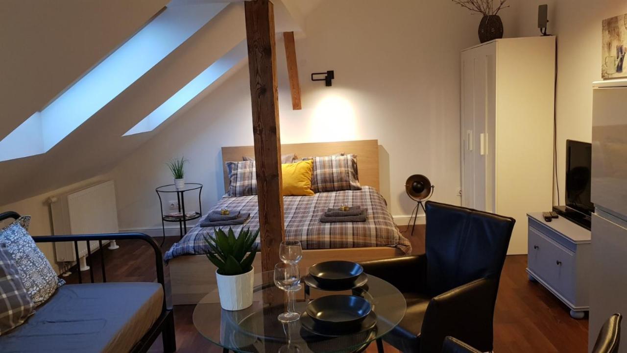 Boutique Ii. Apartment Eger Bagian luar foto